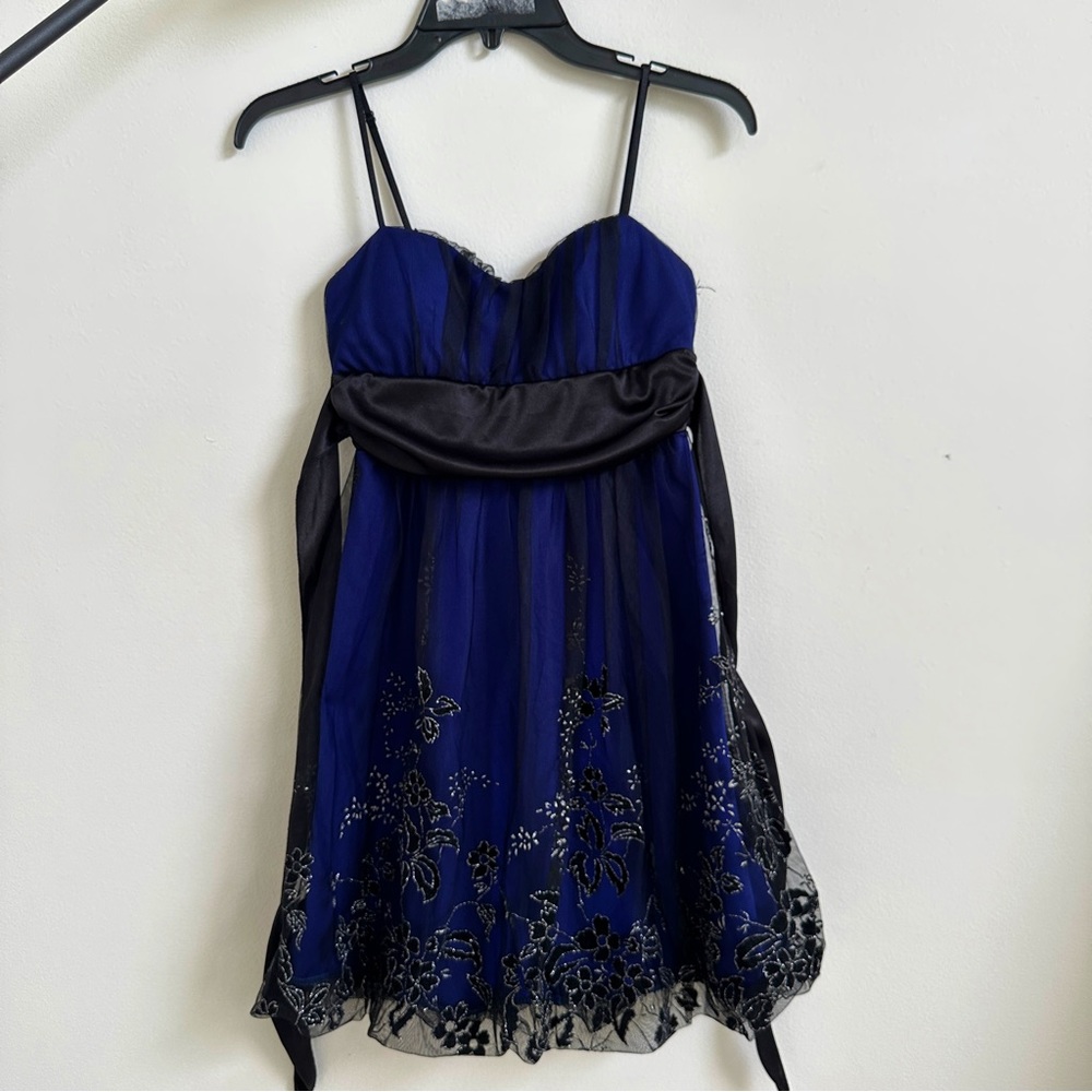 Jung Kim USA - blue dress with shiny accents tulle